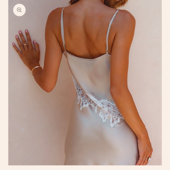 ANTALYA SILK DRESS (XS)
Sold to you by SILQUE
Fulfilled by SILQUE in Australia - Picture 4 of 9